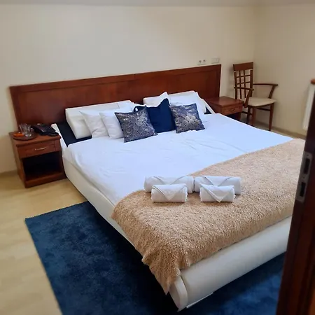 Sutoris Hotel 2*